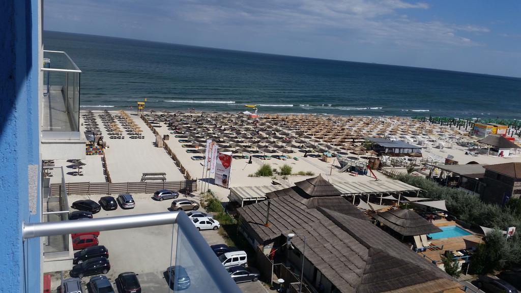 Bluemarina Apartamente Мамая Екстериор снимка